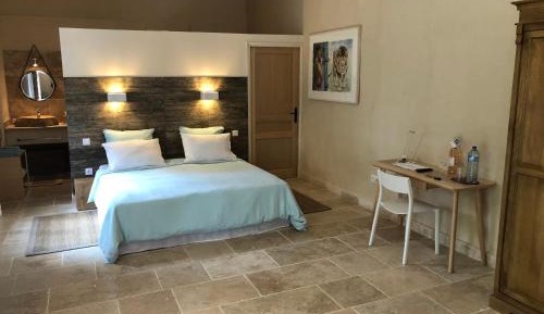 Suite with Garden View