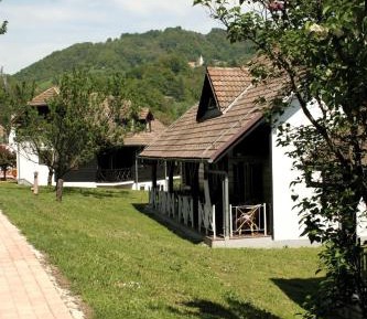 One-Bedroom Apartment (3 Adults)