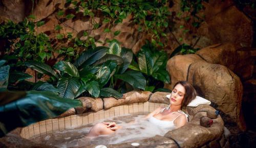 Artisan Guest Room With Two Full Size Beds