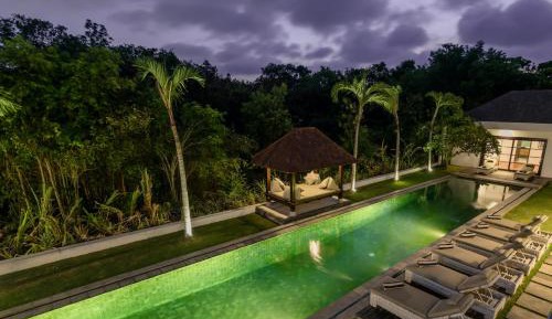 11 Bedrooms Villa with Private Chef & Airport Transfers