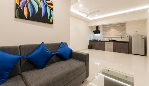 Studio with Balcony