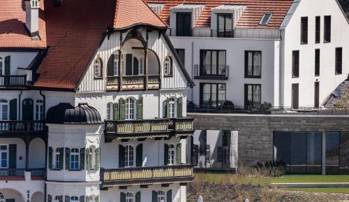 Deluxe Room with Lake View - Alpenrose