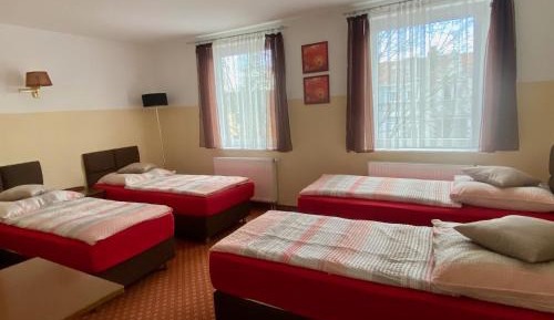 Economy Quadruple Room with Shared Bathroom