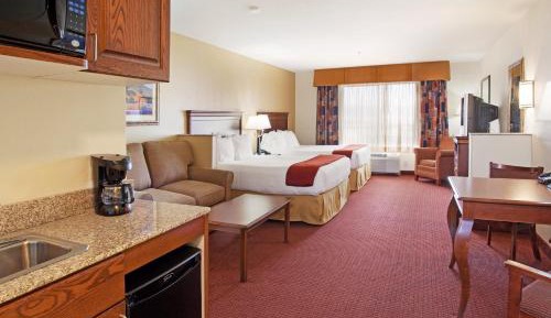 Queen Suite with Two Queen Beds and Sofa Bed