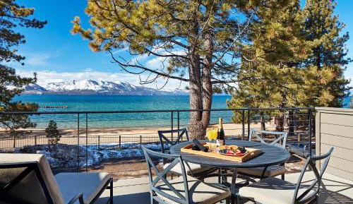 Premier King Suite with Lake View