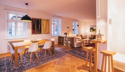 Deluxe Apartment