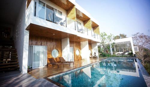 Queen Room with Balcony