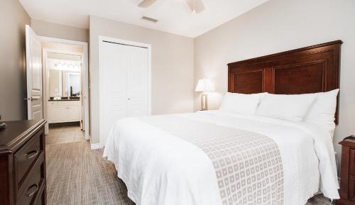 Executive Two-Bedroom, Two Bathrooms Suite