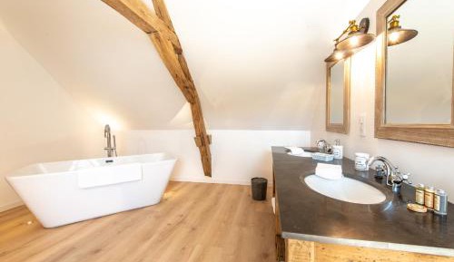 Suite with Garden View