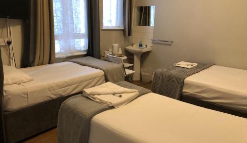 Triple Room with Shared Bathroom