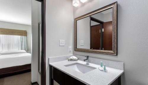 King Room - Non-Smoking