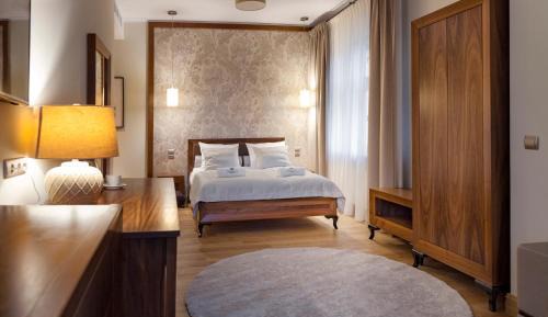 Large Double Room