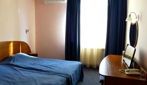 Deluxe Double Room with Extra Bed