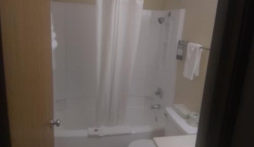 Deluxe King Room - Non-Smoking