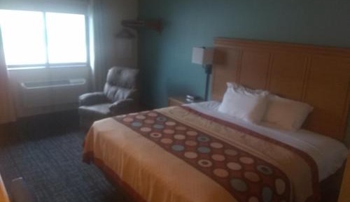 Queen Room - Disability Access/Non-Smoking