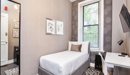 Twin Room with Shared Bathroom