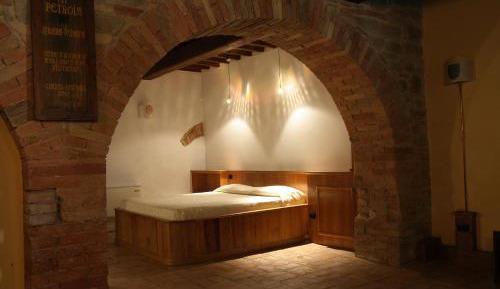 Queen Suite with Spa Bath