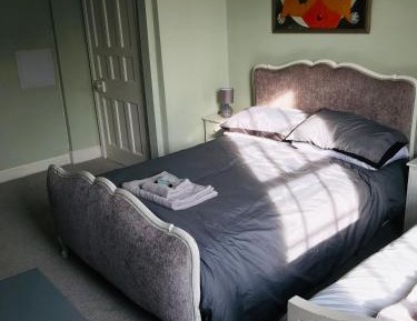 Twin Room with Private Bathroom