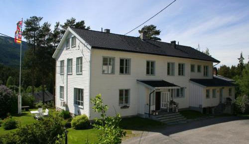 Single Room with Shared Bathroom