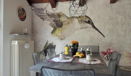 Apartment with Mountain View