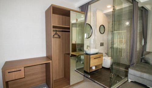 Studio Apartment