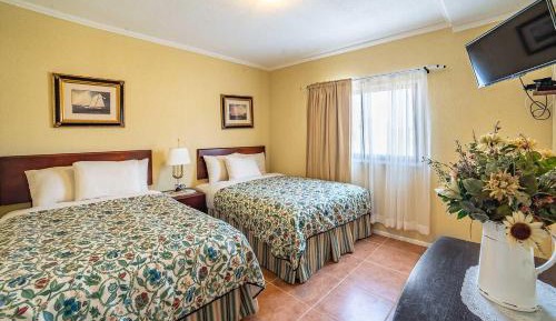 Two double rooms with bathroom