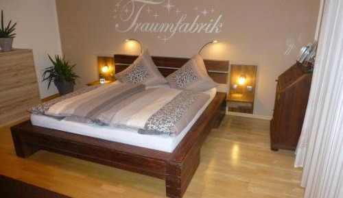 Apartment with Mountain View