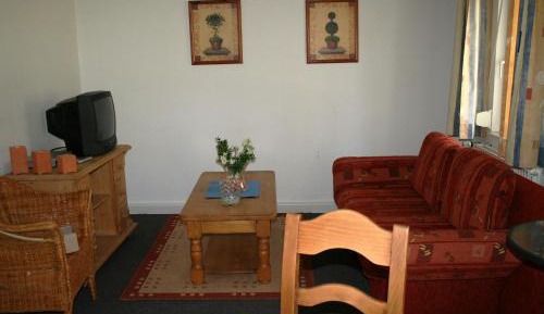 One-Bedroom Cottage (4 Adults)