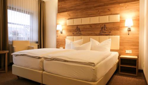 Double Room (1 Adult)