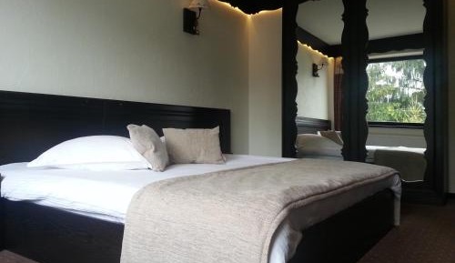 One-Bedroom Suite - Free Spa Access