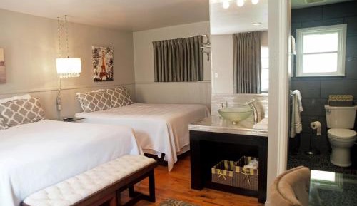 Queen Room with Garden View