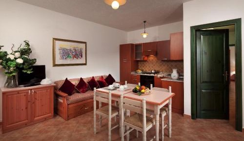 One-Bedroom Apartment (3 Adults)