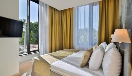 Zen Suite with Spa Bath and Balcony