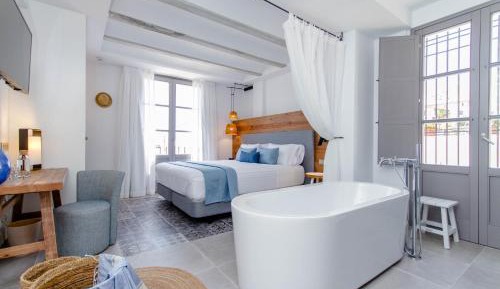 Superior Double Room with Bath