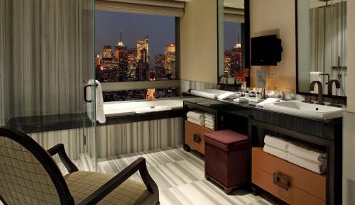 SoHi View One-Bedroom Suite