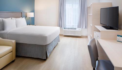 Queen Room with Tub and Sofa Bed - Disability Access/Non-Smoking