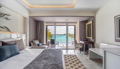 Sunset Swim out Suite