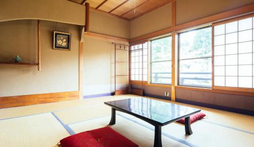 Japanese-Style Standard Family Room with Shared Bathroom