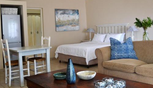 Deluxe Studio Apartment