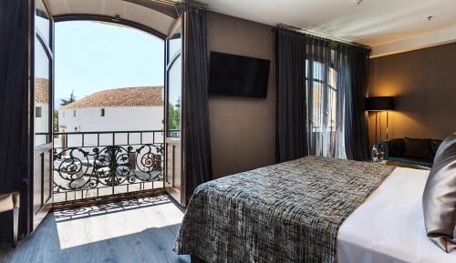 Junior Suite with View