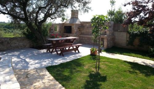 Studio with Garden View