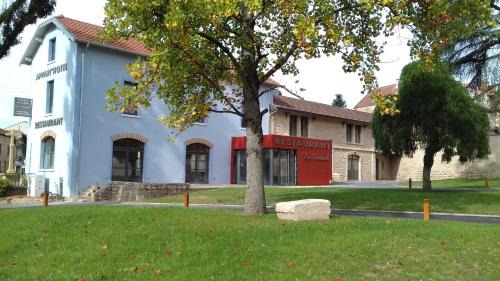 Studio with Garden View