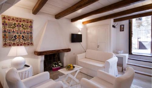 Studio - Split Level