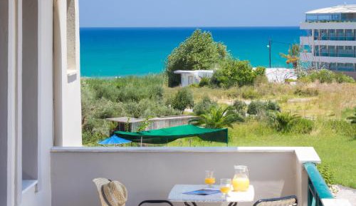 Junior Suite with Pool View