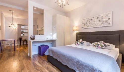 Deluxe Double Studio