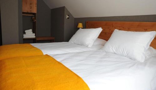 Twin Room with Private Bathroom