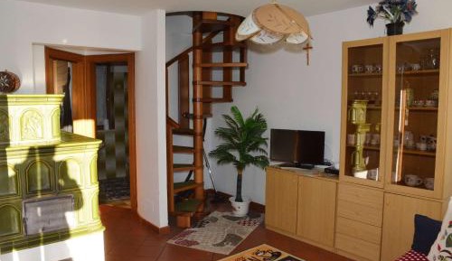 Apartment with Balcony - Split Level