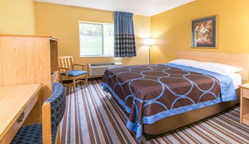 Queen Room - Mobility Access/Non-Smoking