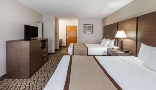 Queen Room with Two Queen Beds - Non-Smoking