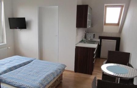 Studio (2 Adults)